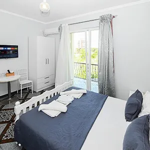 Otel Fama, Škalngur