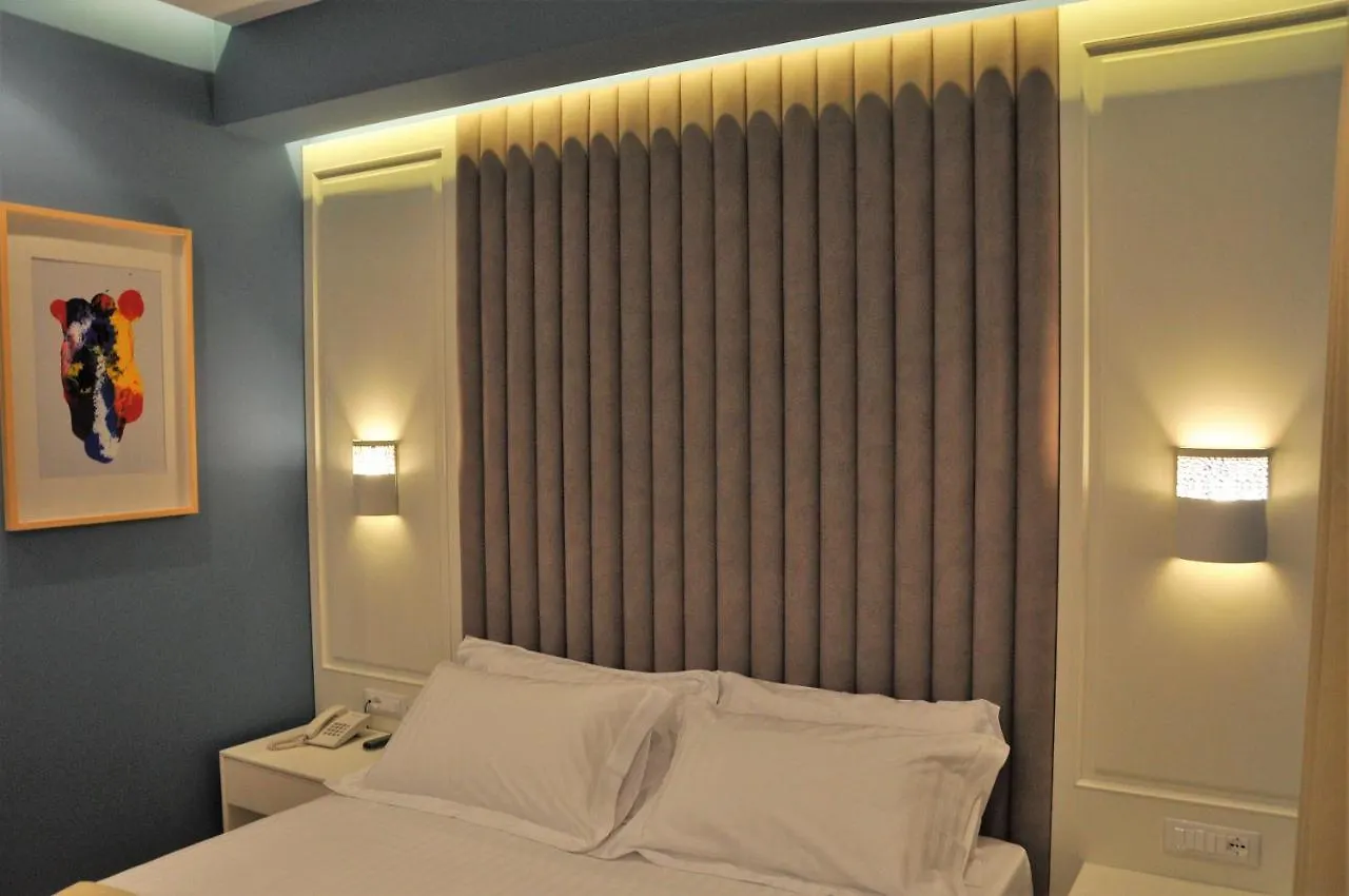 Paradise Beach Hotel Radhimë Albanien
